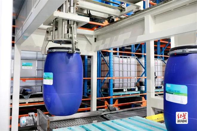 新津?qū)＞匦隆靶【奕恕鳖I(lǐng)跑，工業(yè)4.0重塑塑料智造新未來(lái)