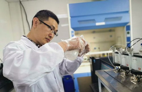 扎根西太湖，創(chuàng)新塑未來(lái)——記武進(jìn)區(qū)“學(xué)習(xí)身邊榜樣”入選者、塑料制品研發(fā)先鋒