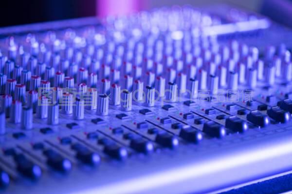 錄音棚混音臺專業音樂制作