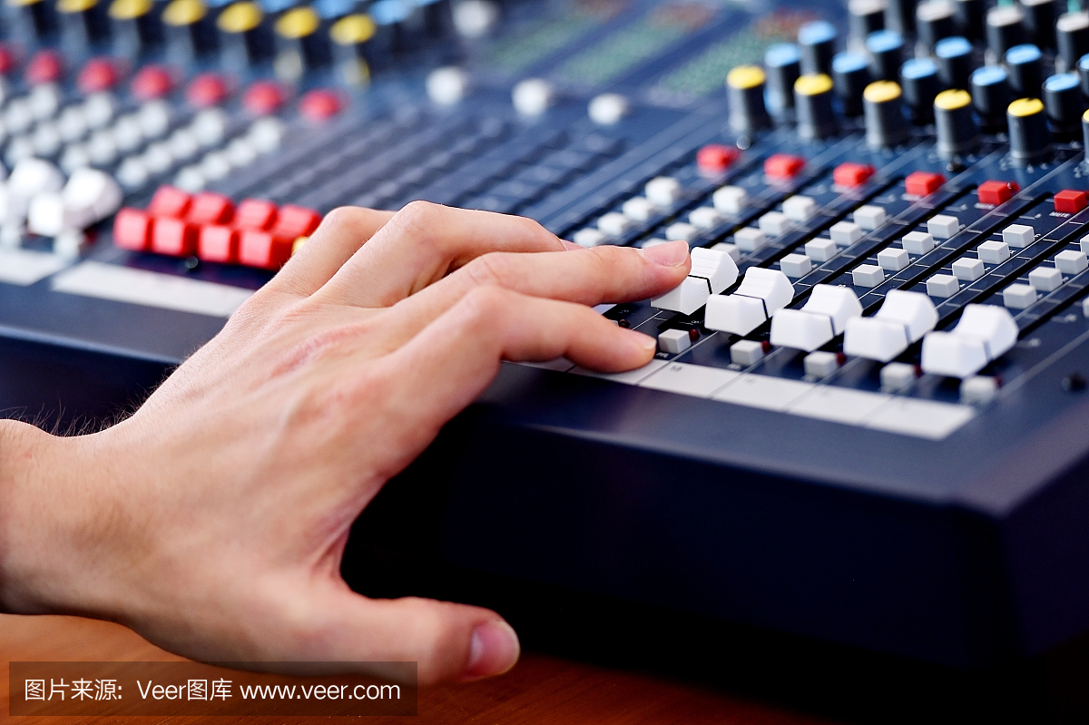 手動調(diào)音混音器