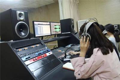 藝術與傳媒系專業解讀 視覺傳達設計、環境設計、播音與主持藝術、廣播電視編導